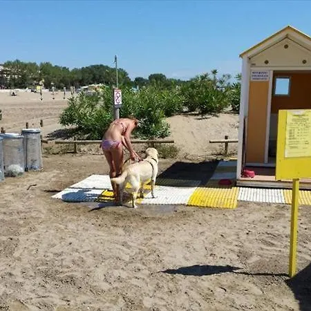 Ampio Bilocale Caorle Lungomare Levante Exterior photo
